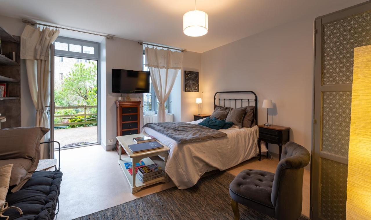 Saint-Léonard-de-Noblat Chambre D Hote "Sous Le Clocher" 아파트 외부 사진