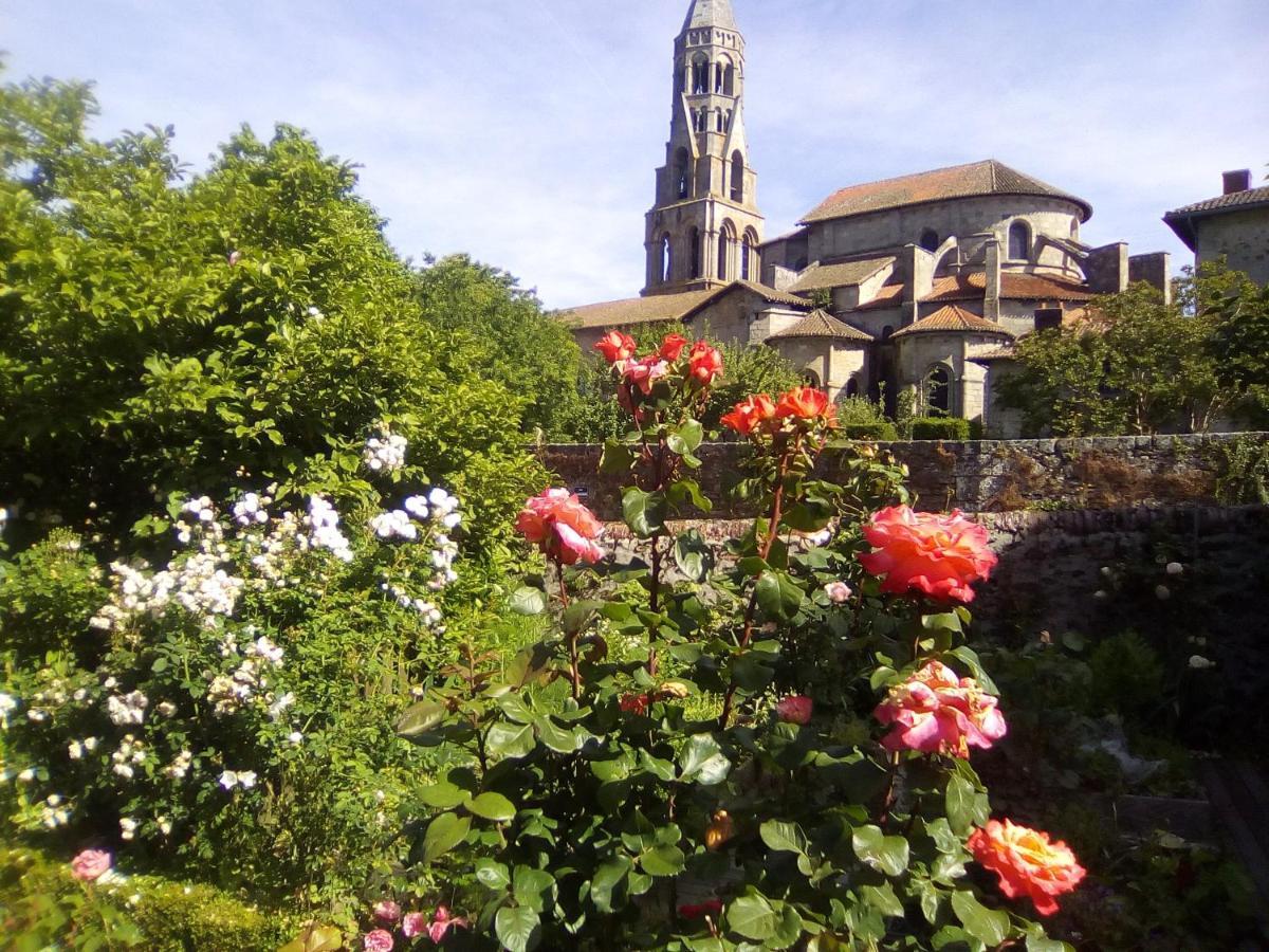 Saint-Léonard-de-Noblat Chambre D Hote "Sous Le Clocher" 아파트 외부 사진