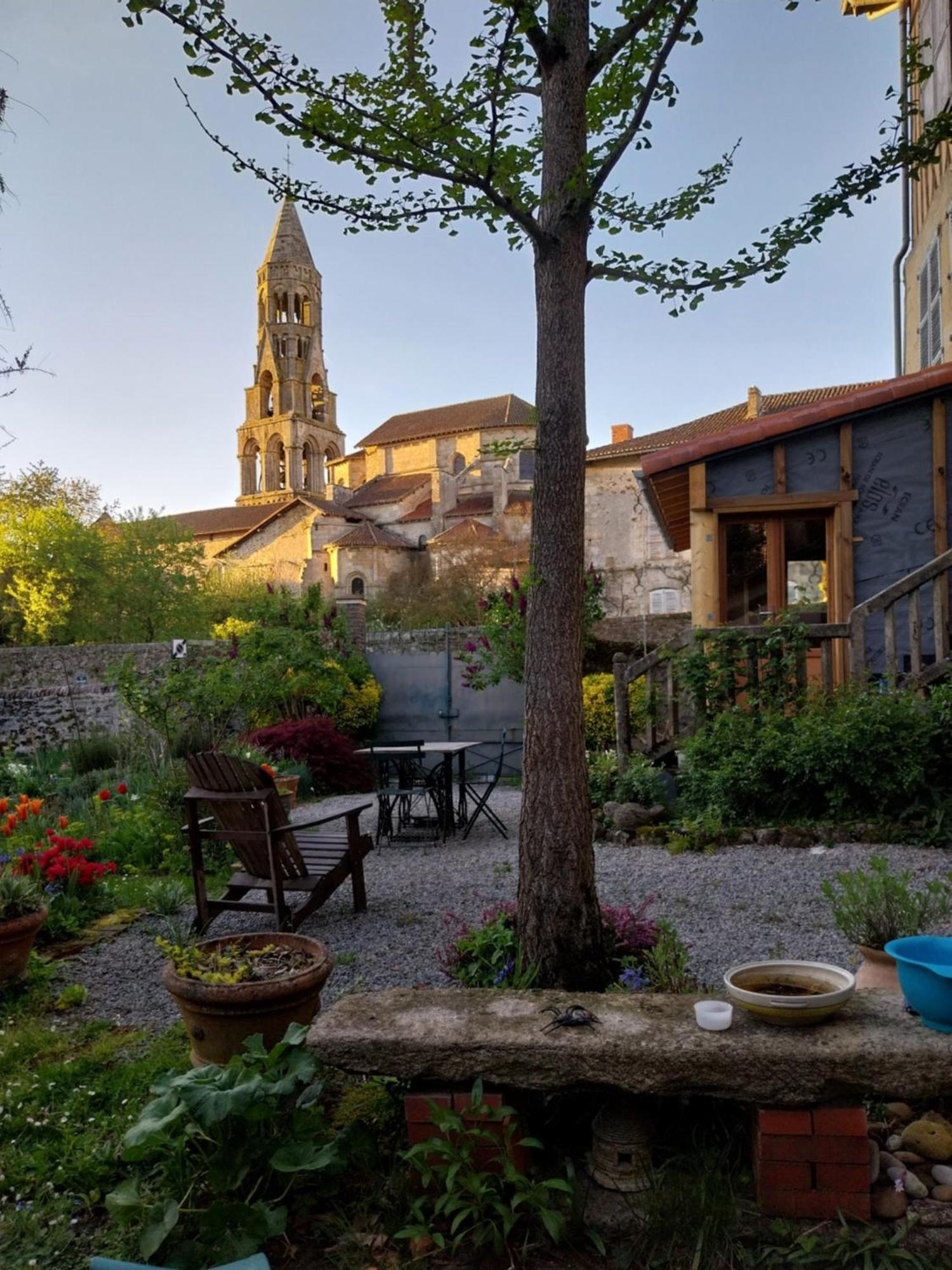 Saint-Léonard-de-Noblat Chambre D Hote "Sous Le Clocher" 아파트 외부 사진